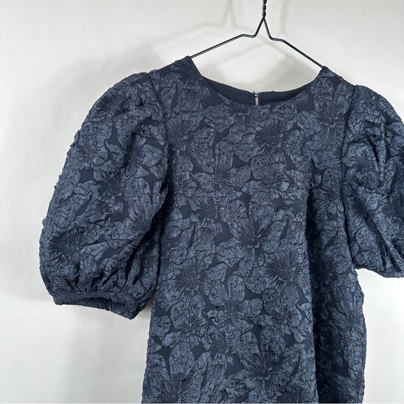 Endless Rose Floral Jacquard Puff Sleeve Top | Size Small - Picture 3 of 10